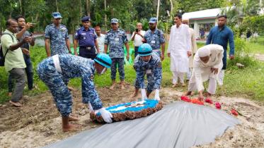 brahmanbaria_air_force_pays_tribute_pic_2.jpg