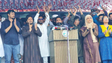 জামালপুরের ফৌজদারি মোড়ে পথসভায় কথা বলেন নাহিদ ইসলাম। ছবি: শহিদুল ইসলাম নিরব