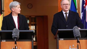 অস্ট্রেলিয়ার প্রধানমন্ত্রী অ্যান্থনি আলবানিজ ও পররাষ্ট্রমন্ত্রী পেনি ওং। ছবি: এএফপি