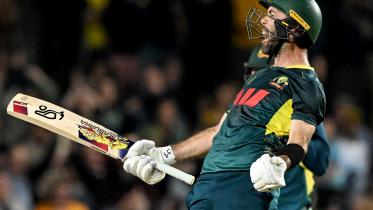 Australia's Glenn Maxwell celebrates