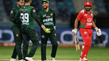 Pakistan's team player celebrates 