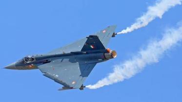 ভারতের নতুন যুদ্ধবিমান তেজস। ছবি: সংগৃহীত