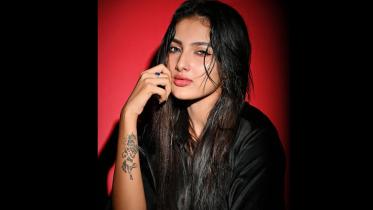 কলকাতার অভিনেত্রী জ্যোতির্ময়ী কুণ্ডু। ছবি: ভেরিফায়েড ফেসবুক পেজ