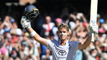 England’s Jacob Bethell 