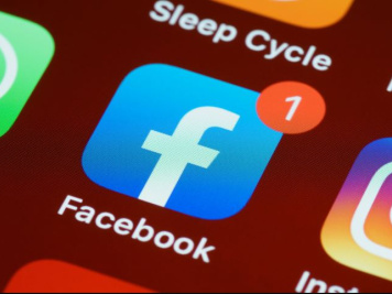 মেটার তিন সেবা। ছবি: আনস্প্ল্যাশ 