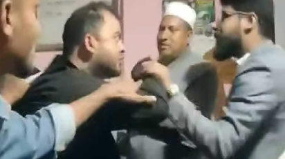 জালভোট দেওয়ার অভিযোগে উত্তেজনা