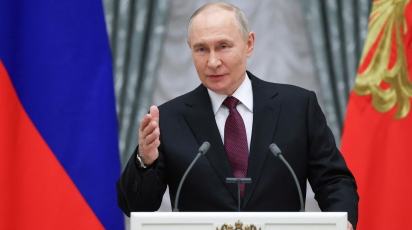 Putin tells Tehran: Russia stands by Iran