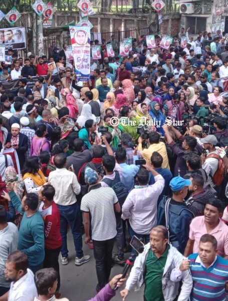 প্রেসক্লাবে বিএনপির মানববন্ধন