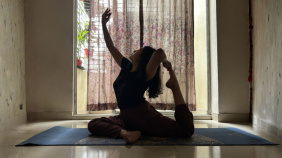 সহজ যোগব্যায়ামে যেভাবে দূর করতে পারবেন পিঠের ব্যথা